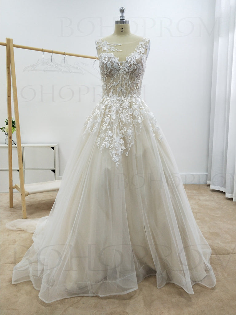 Romantic Tulle Appliqued A-line Wedding Dresses With Chapel Train WD217