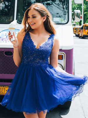 Unique Tulle V-neck Neckline A-line Homecoming Dresses With Beaded Appliques HD209