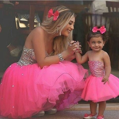 Outstanding Tulle Strapless Neckline Ball Gown Flower Girl Dresses With Rhinestones FD085