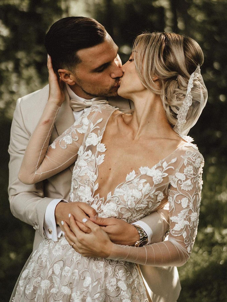 Romantic A-line Wedding Dresses With Long Sleeves Lace Bridal
