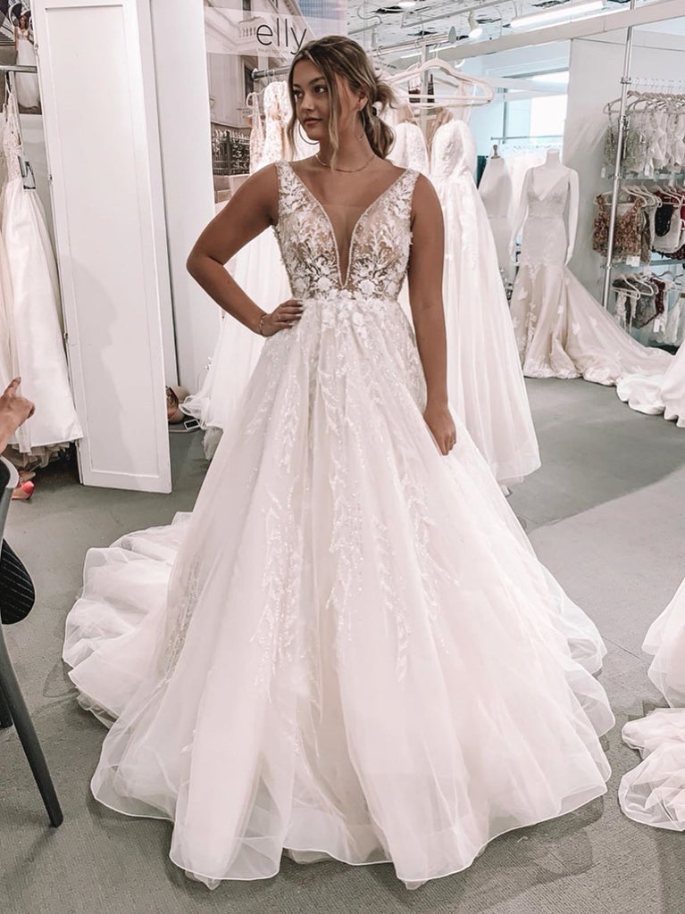 V-neck A-line Wedding Dresses Tulle Appliqued Bridal Gowns WD308