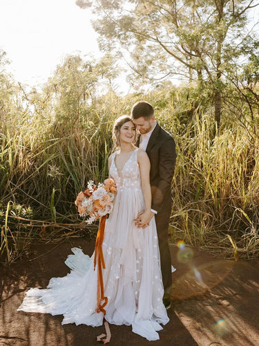 Elegant Sleeveless Tulle Backless Chapel Train Wedding Dresses A-line Bridal Gowns  WD367