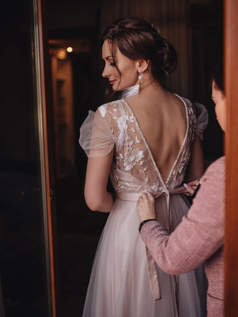 Gorgeous 2 Pieces Lace Appliques Beaded Wedding Dresses Aline Gowns WD604