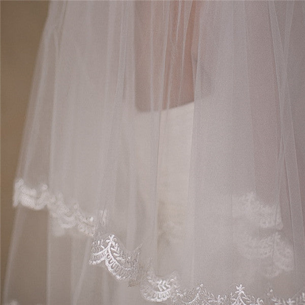 Wonderful Tulle Appliqued Short Wedding Veil WV018