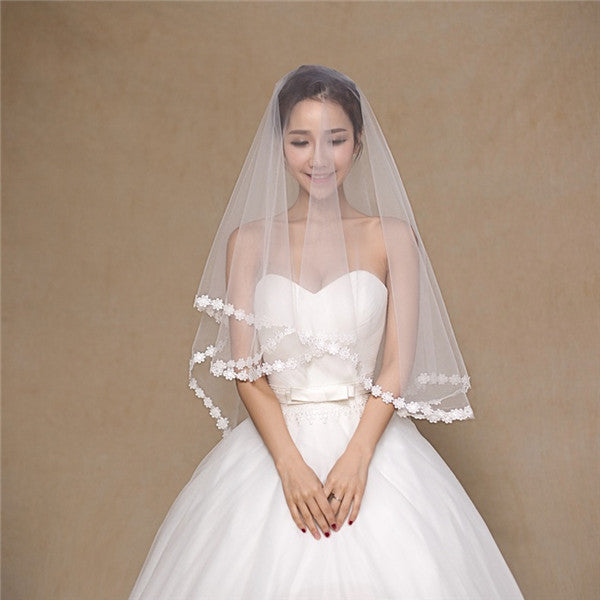 Lovely Short Tulle White Wedding Veil With Appliques WV020