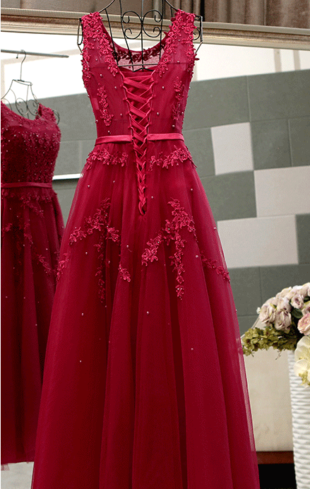BohoProm prom dresses A-line Scoop-Neck Floor-Length Tulle Appliqued Beaded Red  Prom Dresses ASD26985